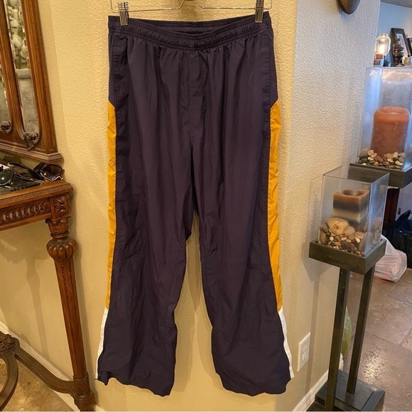 Vintage REEBOK Men Navy Yellow Mesh Lined Track Pants Size Large - Picture 1 of 10